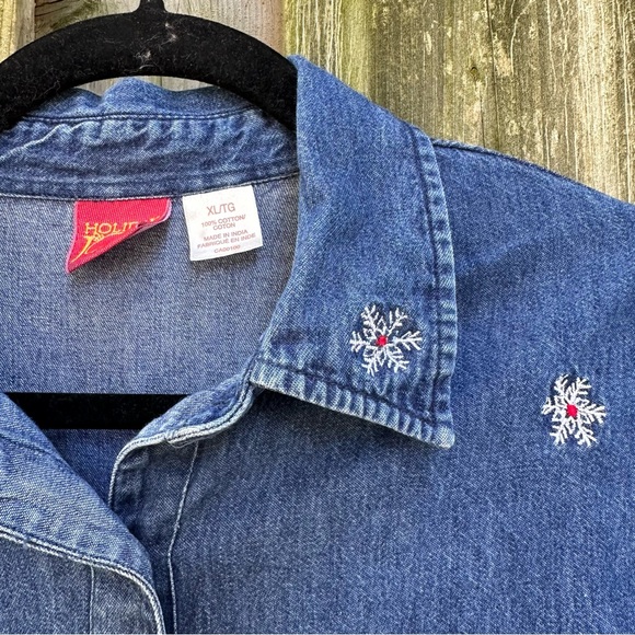 VINTAGE Christmas Denim Top - Picture 3 of 4